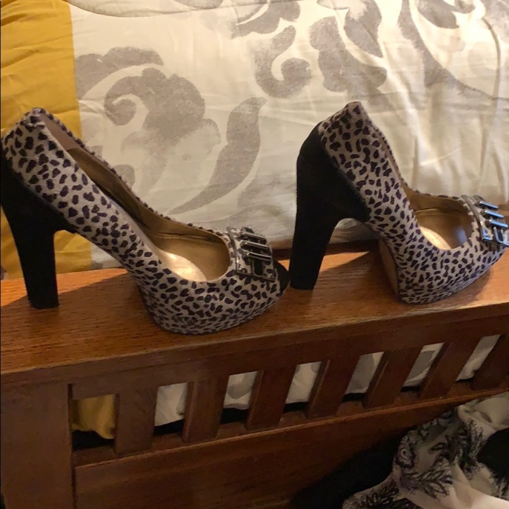 BCBG heels